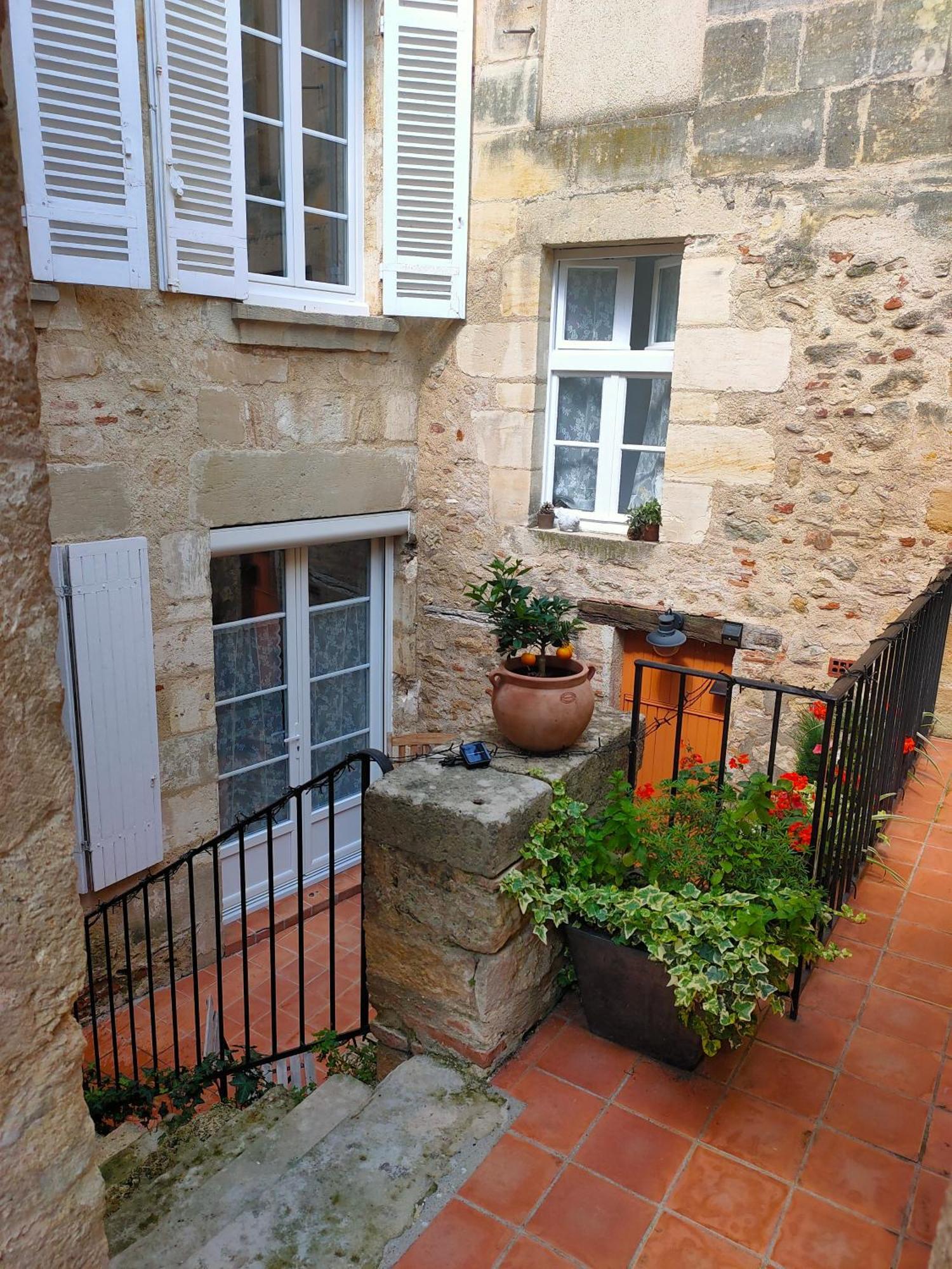 "Les Chacobins" - Appart'Etape Avec Garage Velos La Réole Exterior foto
